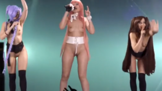 Naked Singer on Stage